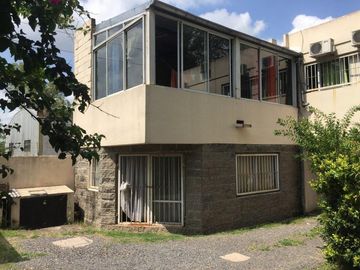 Duplex en venta - 3 Dormitorios 2 Baños 1 Cochera - 126.58 mts2 - Monte Grande