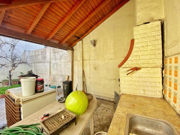 VENTA CASA 4 AMB 200 M2 VALENTIN ALSINA
