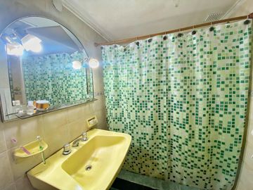 VENTA CASA 4 AMB 200 M2 VALENTIN ALSINA
