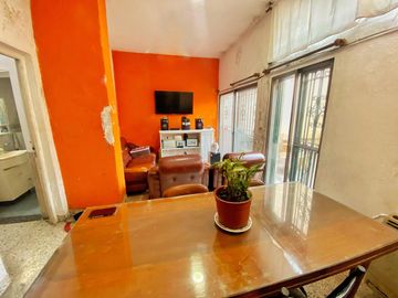 VENTA CASA 4 AMB 200 M2 VALENTIN ALSINA