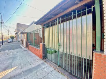 VENTA CASA 4 AMB 200 M2 VALENTIN ALSINA