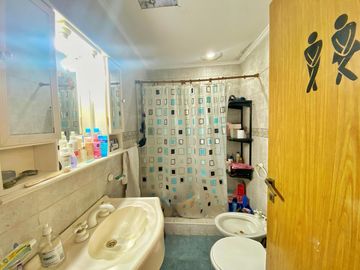 VENTA CASA 4 AMB 200 M2 VALENTIN ALSINA