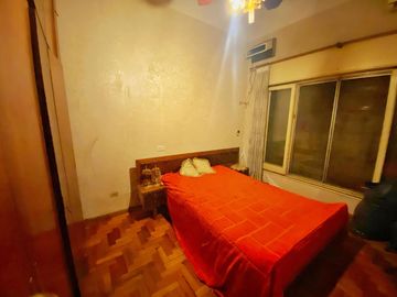 VENTA CASA 4 AMB 200 M2 VALENTIN ALSINA
