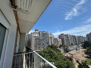 En venta departamento de tres ambientes con balcon, Plaza Colon Mar del Plata