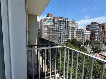 En venta departamento de tres ambientes con balcon, Plaza Colon Mar del Plata