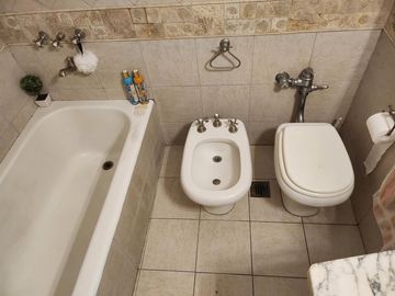 Departamento Palermo - Cuatro ambientes - Dependencia- Seguridad - Cochera -