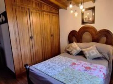 EXCELENTE CHALET ESTILO INGLES EN TEMPERLEY ESTE A DOS CUADRAS ESTACION