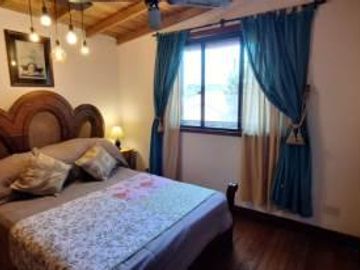 EXCELENTE CHALET ESTILO INGLES EN TEMPERLEY ESTE A DOS CUADRAS ESTACION