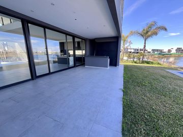 CASA EN VENTA, PUERTOS, BARRIO COSTAS, LOTE AL 100
