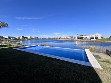 CASA EN VENTA, PUERTOS, BARRIO COSTAS, LOTE AL 100
