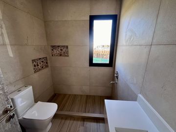 CASA EN VENTA, PUERTOS, BARRIO COSTAS, LOTE AL 100