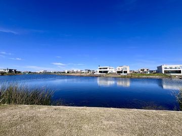 CASA EN VENTA, PUERTOS, BARRIO COSTAS, LOTE AL 100
