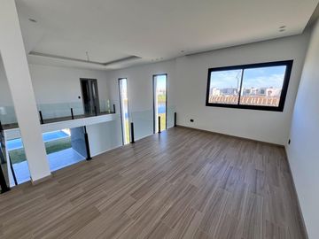 CASA EN VENTA, PUERTOS, BARRIO COSTAS, LOTE AL 100