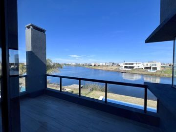 CASA EN VENTA, PUERTOS, BARRIO COSTAS, LOTE AL 100