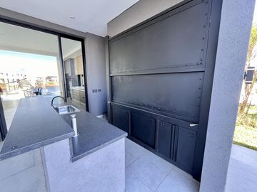 CASA EN VENTA, PUERTOS, BARRIO COSTAS, LOTE AL 100