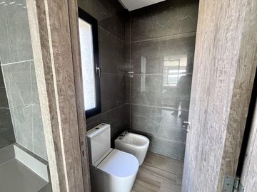 CASA EN VENTA, PUERTOS, BARRIO COSTAS, LOTE AL 100
