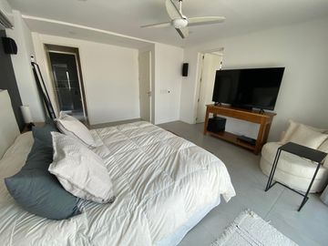Casa en venta premium  a la laguna en Canton Islas