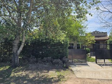Casa en 3 Plantas En Venta En Colon Entre Ríos.