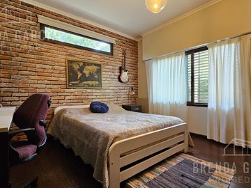 Casa en 3 Plantas En Venta En Colon Entre Ríos.