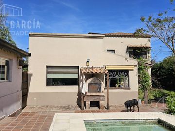Casa en 3 Plantas En Venta En Colon Entre Ríos.