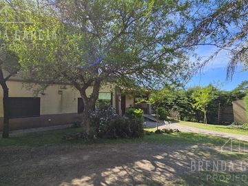 Casa en 3 Plantas En Venta En Colon Entre Ríos.