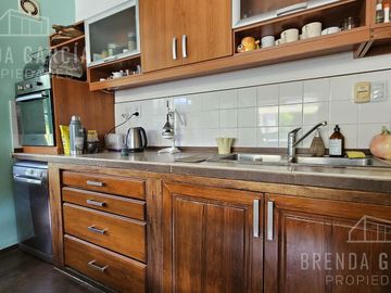 Casa en 3 Plantas En Venta En Colon Entre Ríos.