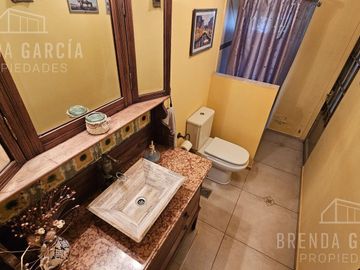 Casa en 3 Plantas En Venta En Colon Entre Ríos.