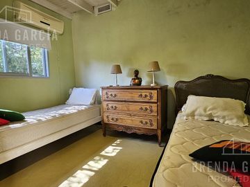 Casa en 3 Plantas En Venta En Colon Entre Ríos.
