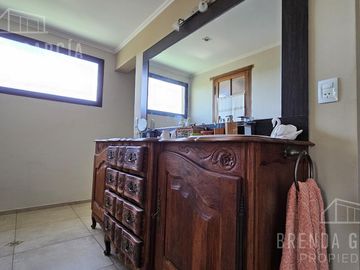 Casa en 3 Plantas En Venta En Colon Entre Ríos.