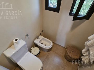 Casa en 3 Plantas En Venta En Colon Entre Ríos.