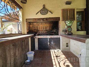 Casa en 3 Plantas En Venta En Colon Entre Ríos.
