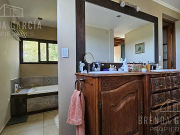 Casa en 3 Plantas En Venta En Colon Entre Ríos.
