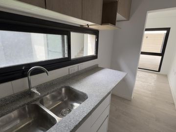 Dúplex en housing de 2 dormitorios y medio a estrenar en B° Nuevo poeta Lugones