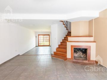 Venta de Casa en PH de 3 Dormitorios en  La Plata