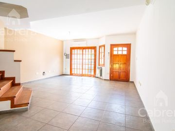 Venta de Casa en PH de 3 Dormitorios en  La Plata