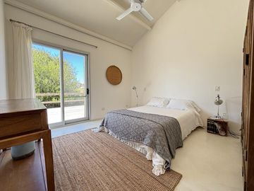 Casa en Venta - Barrio Residencial II Lote 59 de Costa Esmeralda - Escondida y privacidad
