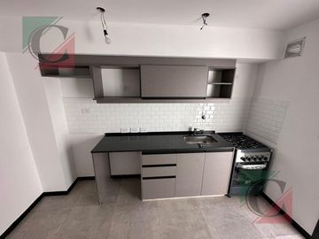 Venta Duplex 3 ambientes a Estrenar con entrada para auto y Patio (sin expensas)    Lomas de Zamora