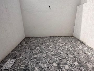 Venta Duplex 3 ambientes a Estrenar con entrada para auto y Patio (sin expensas)    Lomas de Zamora
