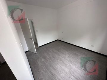 Venta Duplex 3 ambientes a Estrenar con entrada para auto y Patio (sin expensas)    Lomas de Zamora
