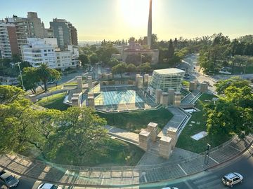 Se vende Semipiso Categoría -FRENTE A PLAZA ESPAÑA- B° Nueva córdoba-