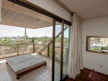 Se vende Semipiso Categoría -FRENTE A PLAZA ESPAÑA- B° Nueva córdoba-