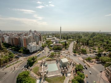 Se vende Semipiso Categoría -FRENTE A PLAZA ESPAÑA- B° Nueva córdoba-