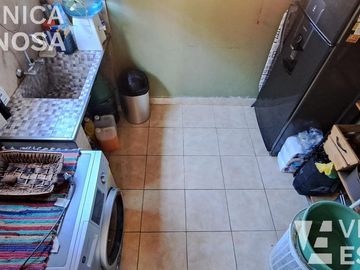 Casa en venta  de seis ambientes, Moron sur.