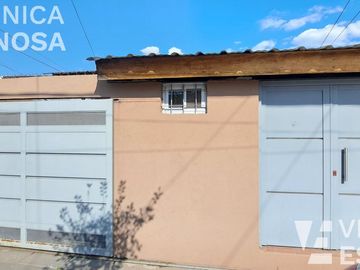 Casa en venta  de seis ambientes, Moron sur.