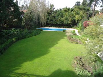 Venta con Renta  Imponente Casa en Lomas de San Isidro 10 ambientes