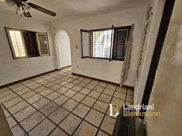 Casa en  Sargento Cabral al 1000
