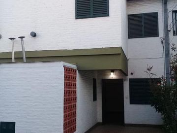 Duplex de 3 ambientes en complejo cerrado!!