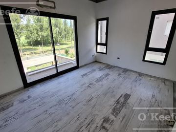 Casa en venta de  5 ambientes a estrenar  en barrio cerrado La Reserva de Hudson, Berazategui