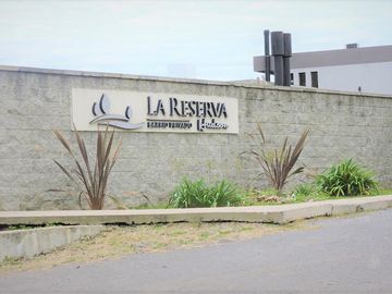 Casa en venta de  5 ambientes a estrenar  en barrio cerrado La Reserva de Hudson, Berazategui