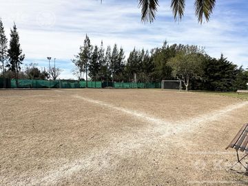 Casa en venta de  5 ambientes a estrenar  en barrio cerrado La Reserva de Hudson, Berazategui
